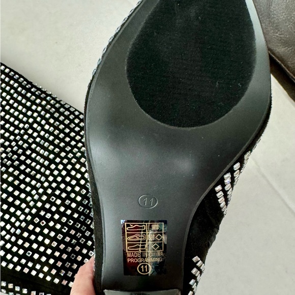 NWOT! NEW NEW NEW NEVER WORN! Knee-high, High Heel Rhinestone Boots Sz 11 - NYE - Picture 4 of 8